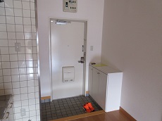 玄関①